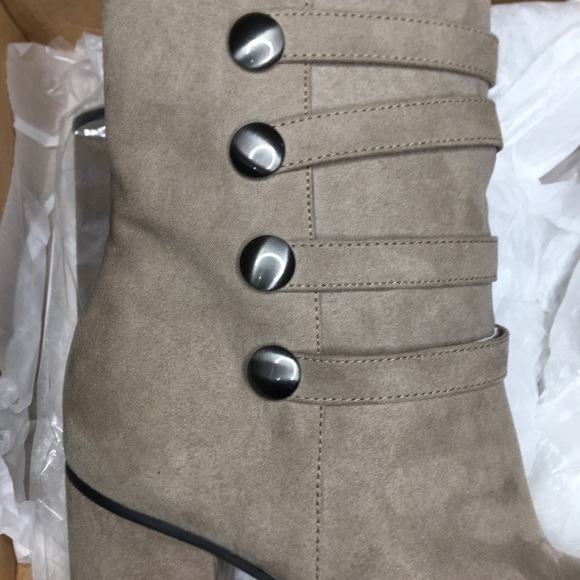 Suede Ankle Boots Kenneth Cole Size 9 New in Box - Picture 5 of 6